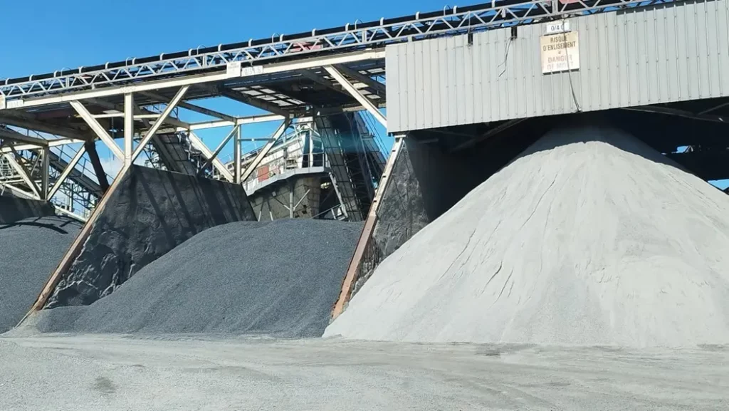 Stock de matériaux recyclés issus des déchets du bâtiment
